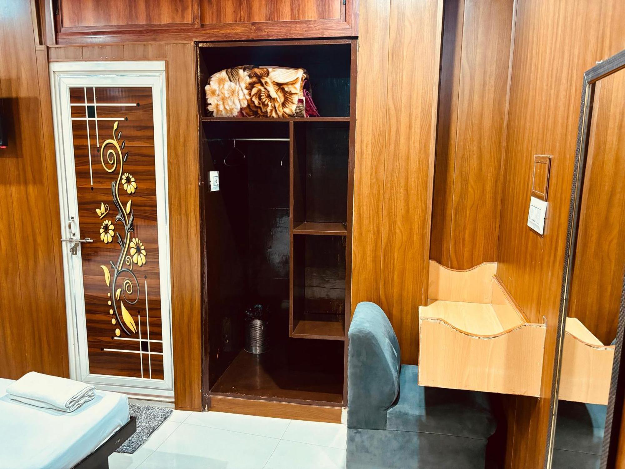 Bhadra Kali Guest House, Varanasi